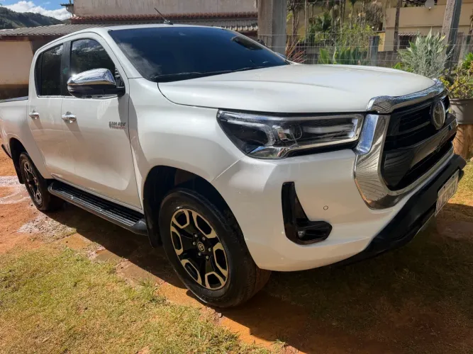 Toyota Hilux CD SRX 4X4 2.8 TDI 16V Diesel Aut. 2023
