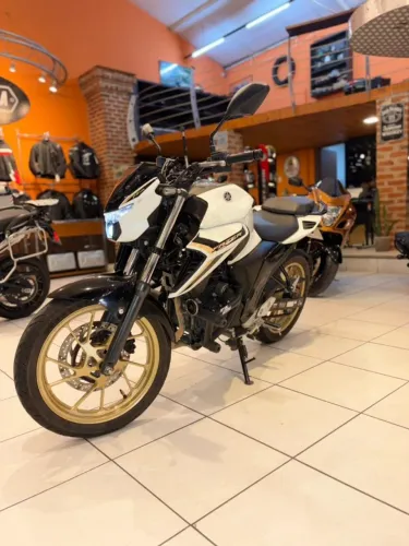 YAMAHA FZ 25