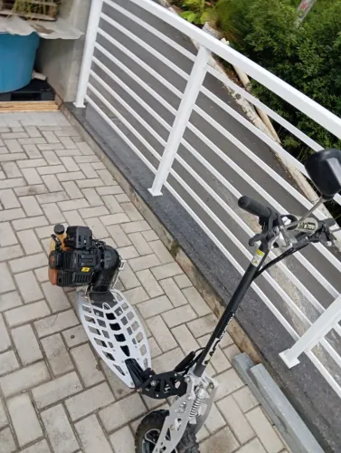 Patinete a gasolina 49cc
