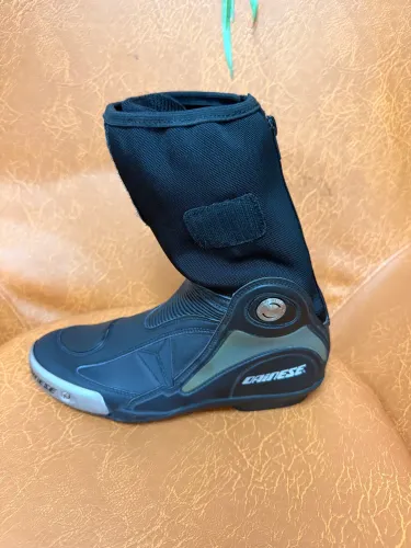 Bota de motociclismo Axial Dainese