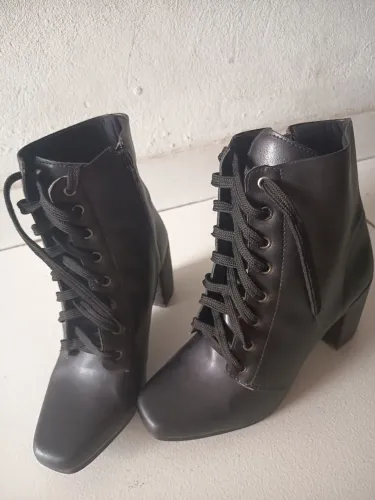 Bota Conturno Feminina Cano Médio