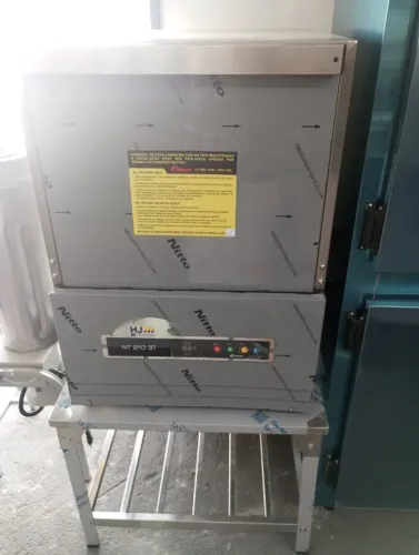 NZ. Lavadora de louças industrial NETTER