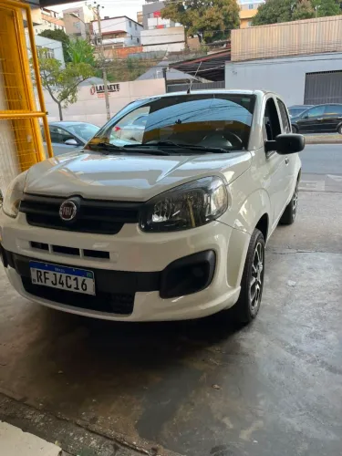 Fiat Uno Attractive 1.0 EVO Fire Flex 8V 5P 2021