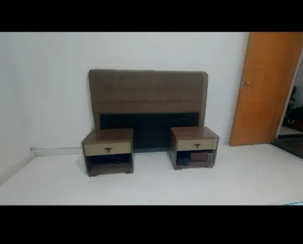 Cabeceira de cama Queen com criados mudos