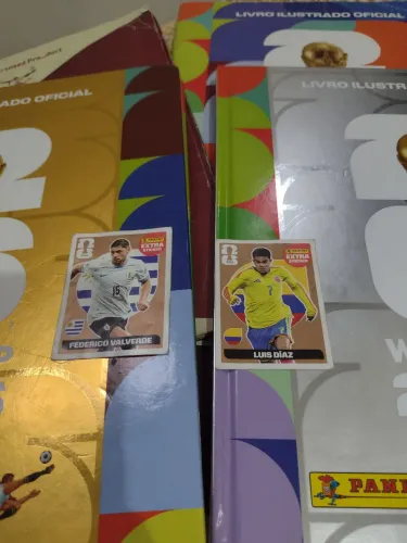 Figurinha Bronze Valverde e Luis Diaz(?)
