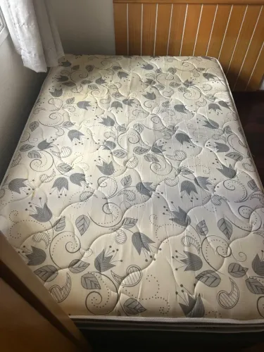 Cama box viuva