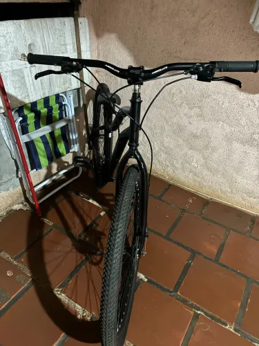 BICICLETA NOVA GUIDÃO NOVA+MESINHA NOVA+PE DE VELA NOVO