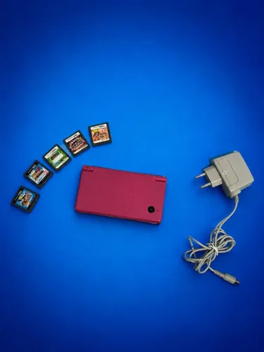 Nintendo DSi Rosa Desbloqueado + 5 Jogos + SD 8GB Lotado de jogos