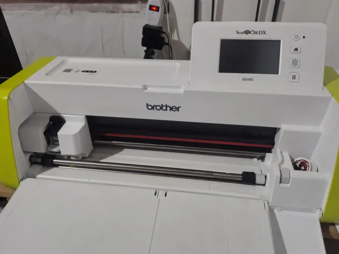 Máquina de corte Scancut sdx85 Brother 10 x R$135,00