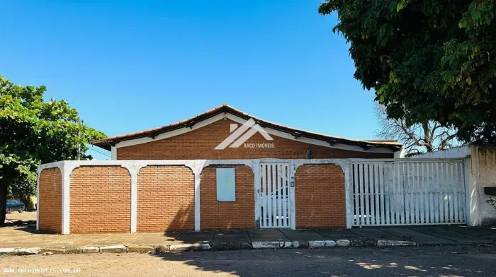 Casa para Venda em Presidente Epitácio, Jardim Esperança, 5 dormitórios, 1 suíte, 4 banhei