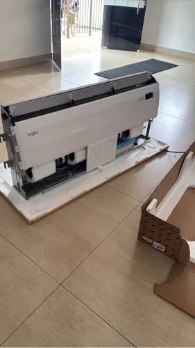 Instalação e manutenção em ar condicionado.