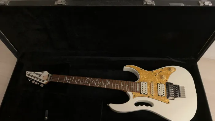 Ibanez Jem 555