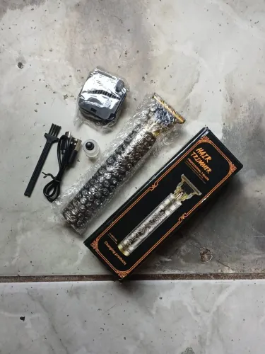 Vende-se Máquina de Cortar Cabelo Recarregável - Nova