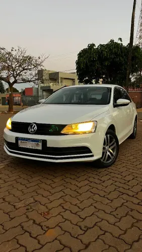 Volkswagen Jetta Trendline 2.0 T.flex 8V 4P Tip. 2016