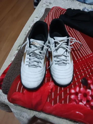 Chuteira society mizuno