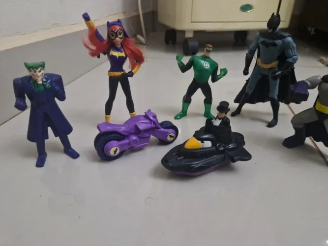 miniaturas action figure Batman - no estado - 100