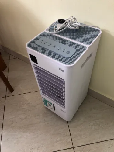 Climatizador ar branco da Wap vendo cemi novo