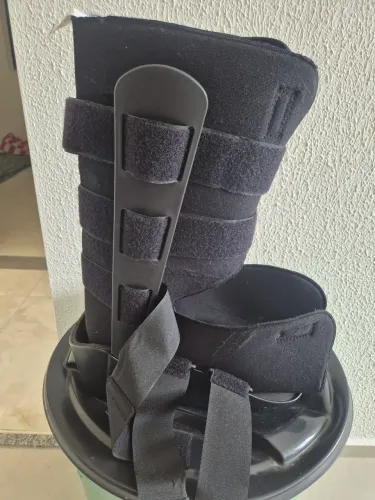 Vende-se Bota ortopédica