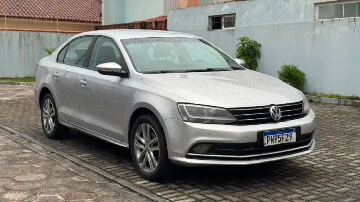 Volkswagen Jetta Comfortline 2.0 T.flex 8V 4P Tipt. 2015