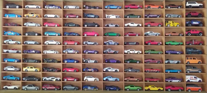 Carrinhos e miniaturas Hot Wheels R$25,00 cada 