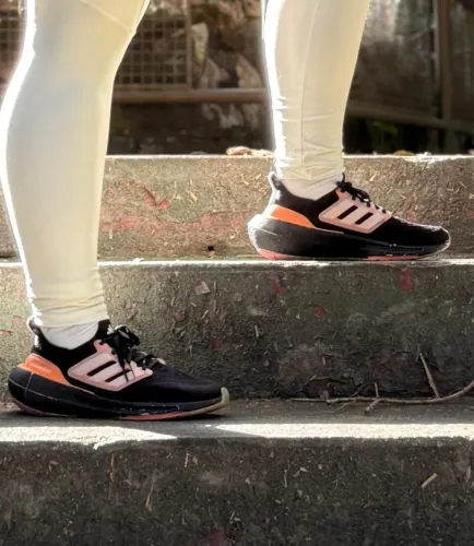 Tênis Adidas Ultraboost 23 - TAM 39