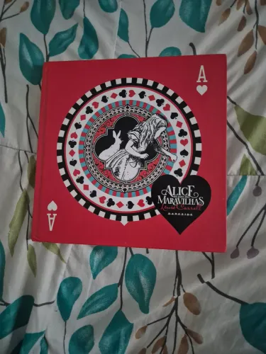 LIVRO ALICE NO PAÍS DAS MARAVILHAS DARKSIDE