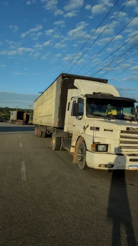 Scania 112HS intercalada.