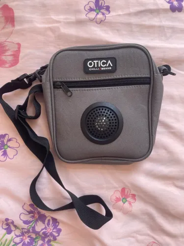 Bolsa tiracolo de ombro/shoulder bag com caixa de som da Chilli Beans