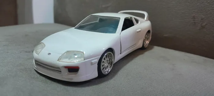 Carro Velozes e Furiosos Supra branco1:38