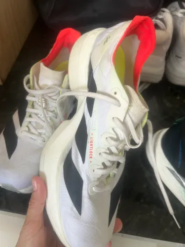 TÊNIS ADIDAS ADIZERO ADIOS PRO 4 FEMININO BRANCO-PRETO