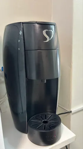 Cafeteira 3 corações cápsulas