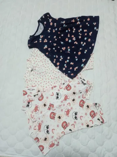 Vestido e macacão curto para bebês