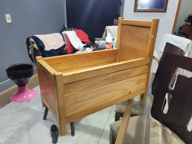 Cama de Madeira Maciça para Bonecas, Reborn e Ensaio Fotográfico