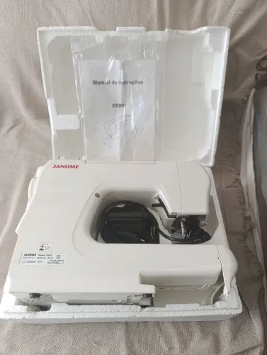 Máquina de costura Janome 