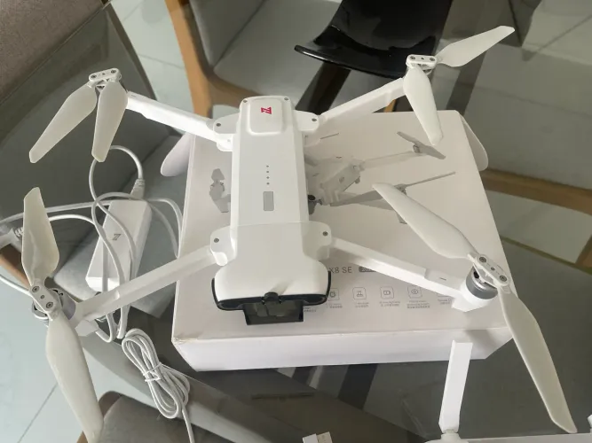 Drone Fimi X8 Se 2022 Com Câmera 4k 10km Branco 1 Bateria Branco