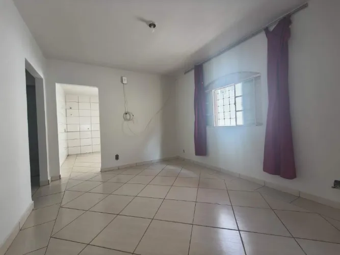 Casa para aluguel, 3 quartos, 1 suíte, 1 vaga, PLANALTO - Uberlândia/MG