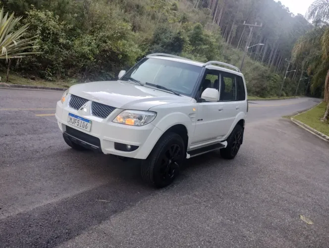 Mitsubishi Pajero TR4 2.0/ 2.0 Flex 16V 4X4 Aut. 2013