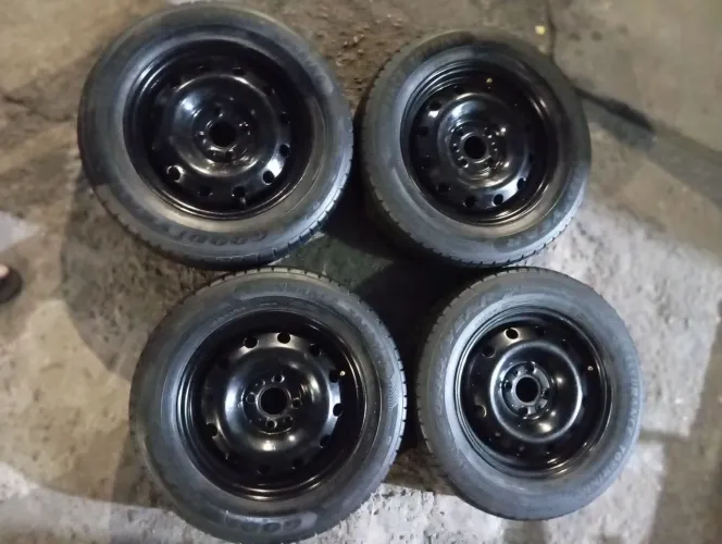 Rodas aro 14 Fiat montada