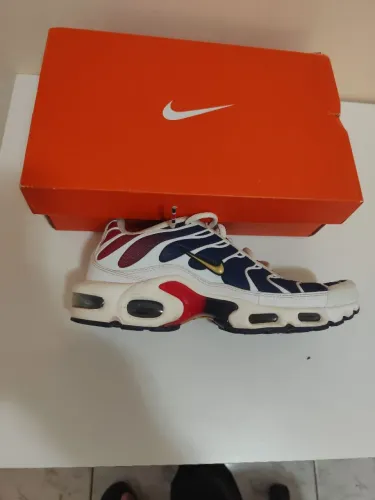 Tênis masculino Nike Tn original usado pouquíssimo número 38