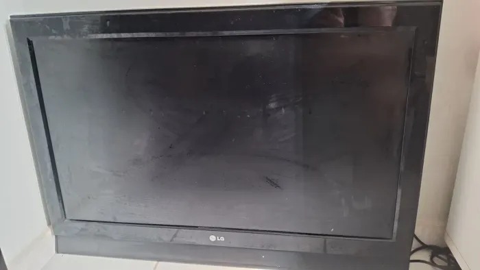 Tv LG 37 polegadas com defeito (sem imagem), não é smart
