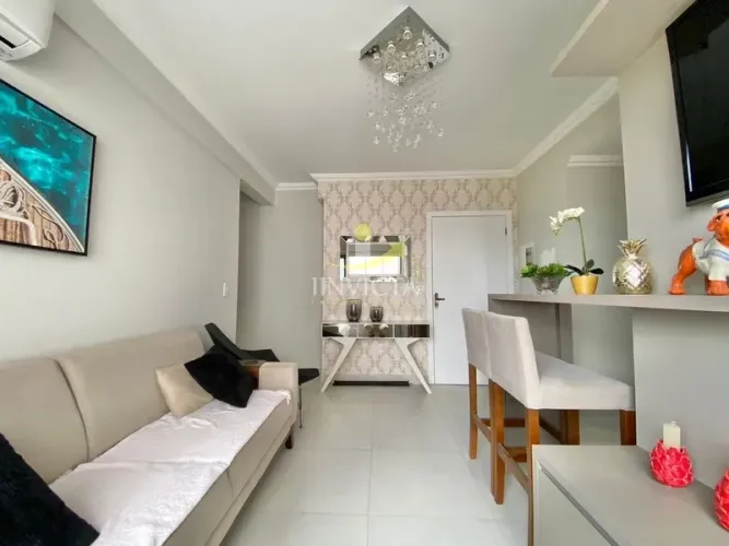 Locação anual, Apartamento impecável Bairro Navegantes