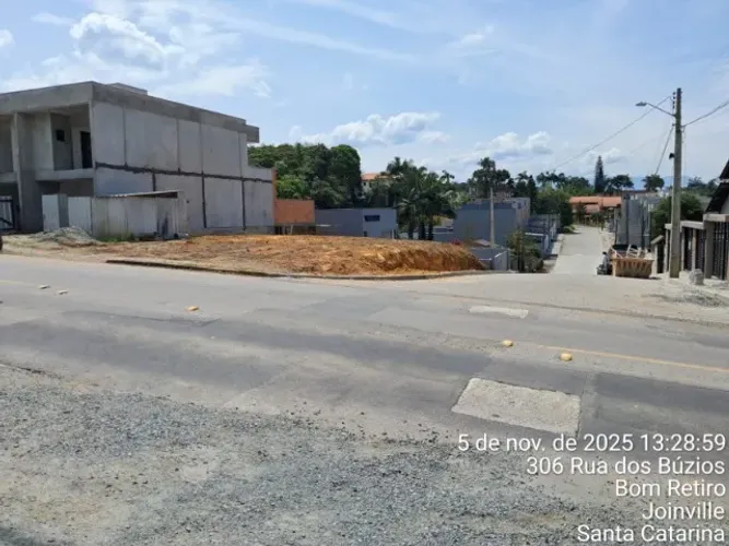 Terreno de esquina no bairro Bom Retiro, Joinville/SC