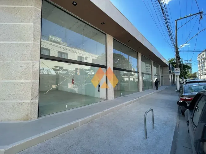 Centro - Loja Nova com 120 m² (incluindo possível mezanino) c/ Pé Direito Bem Alto!!!