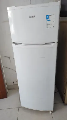 Vendo geladeira Consul duplex gelo seco 334L 127v funciona perfeitamente leia a descrição