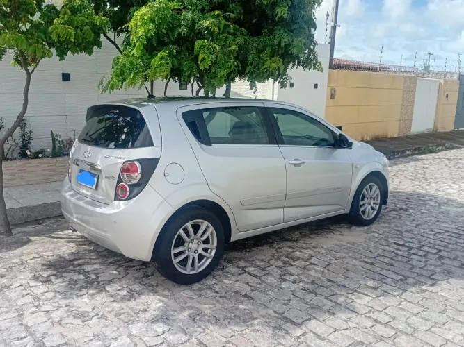 Chevrolet Sonic HB LTZ 1.6 16V Flexpower 5P Aut. 2014
