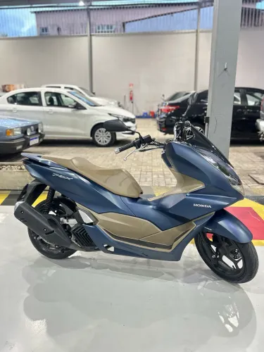 Honda PCX Dlx 2023