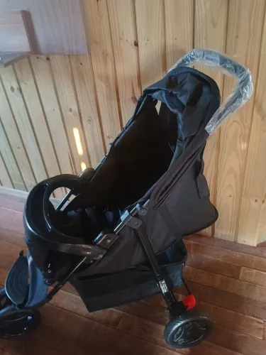 Carrinho bebê semi novo