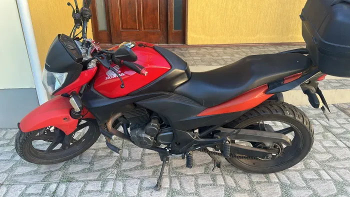 VENDE-SE CB 300R