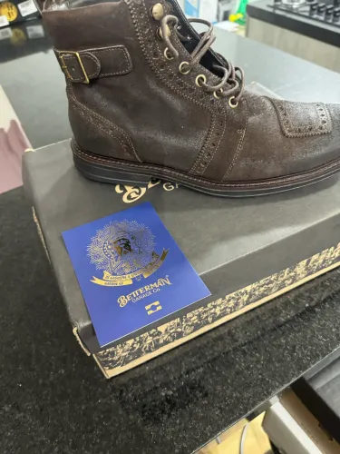 bota/coturno da Betterman Garage Co.