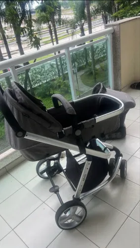 CARRINHO MOBI SAFATY COM BEBÊ CONFORTO USADO 